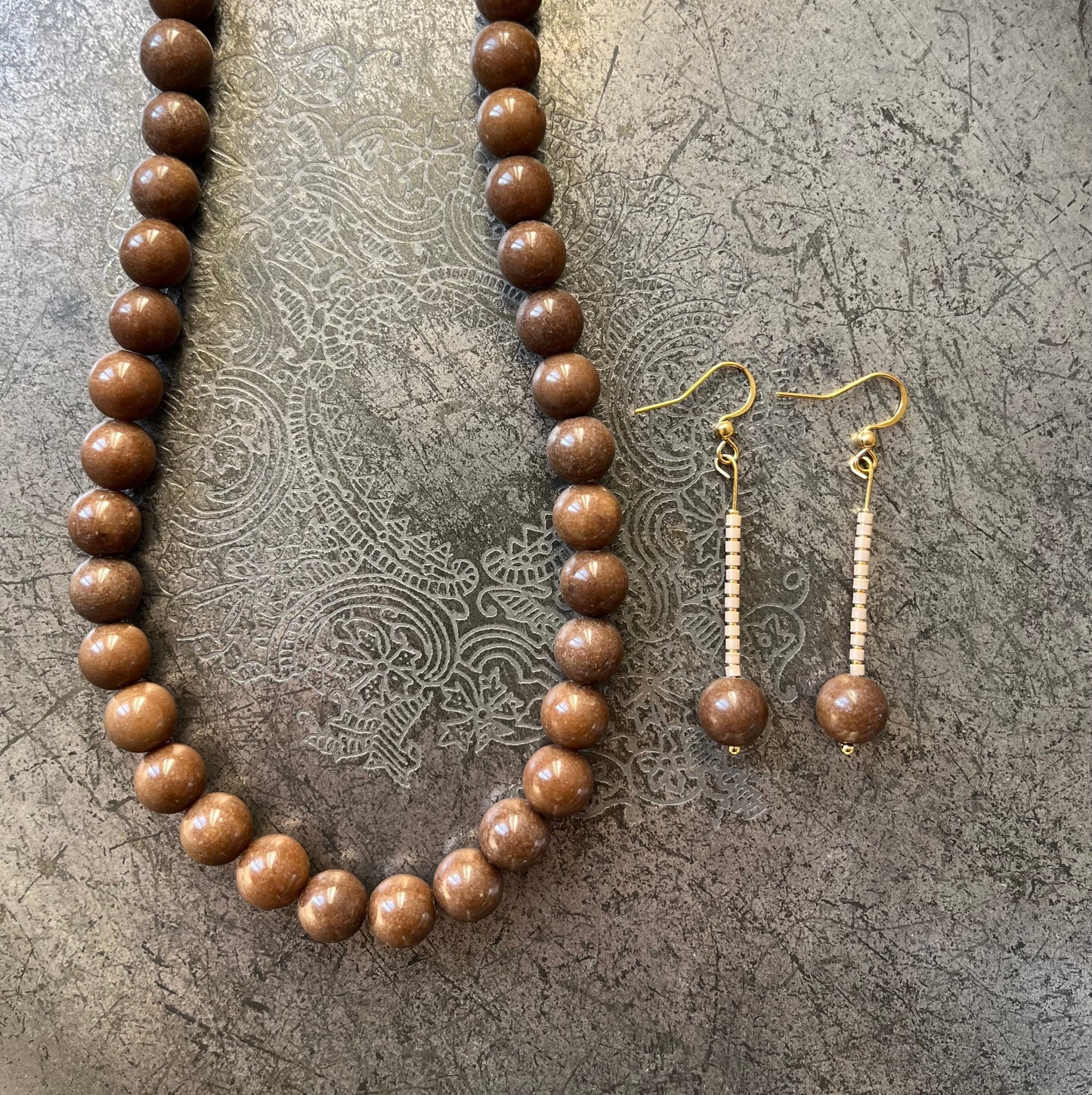 Dúo Prades-Vita Chocolate - collar y pendientes de jade chocolate