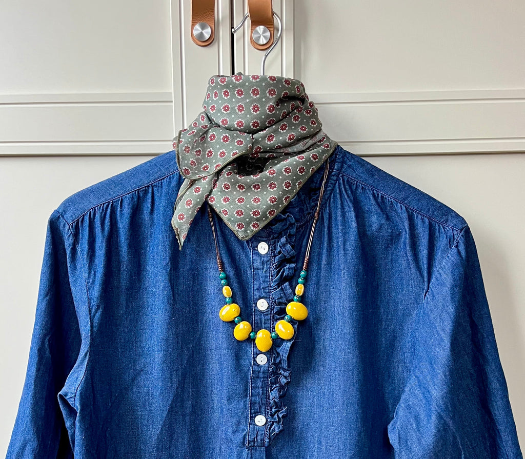 Collar Creta mostaza